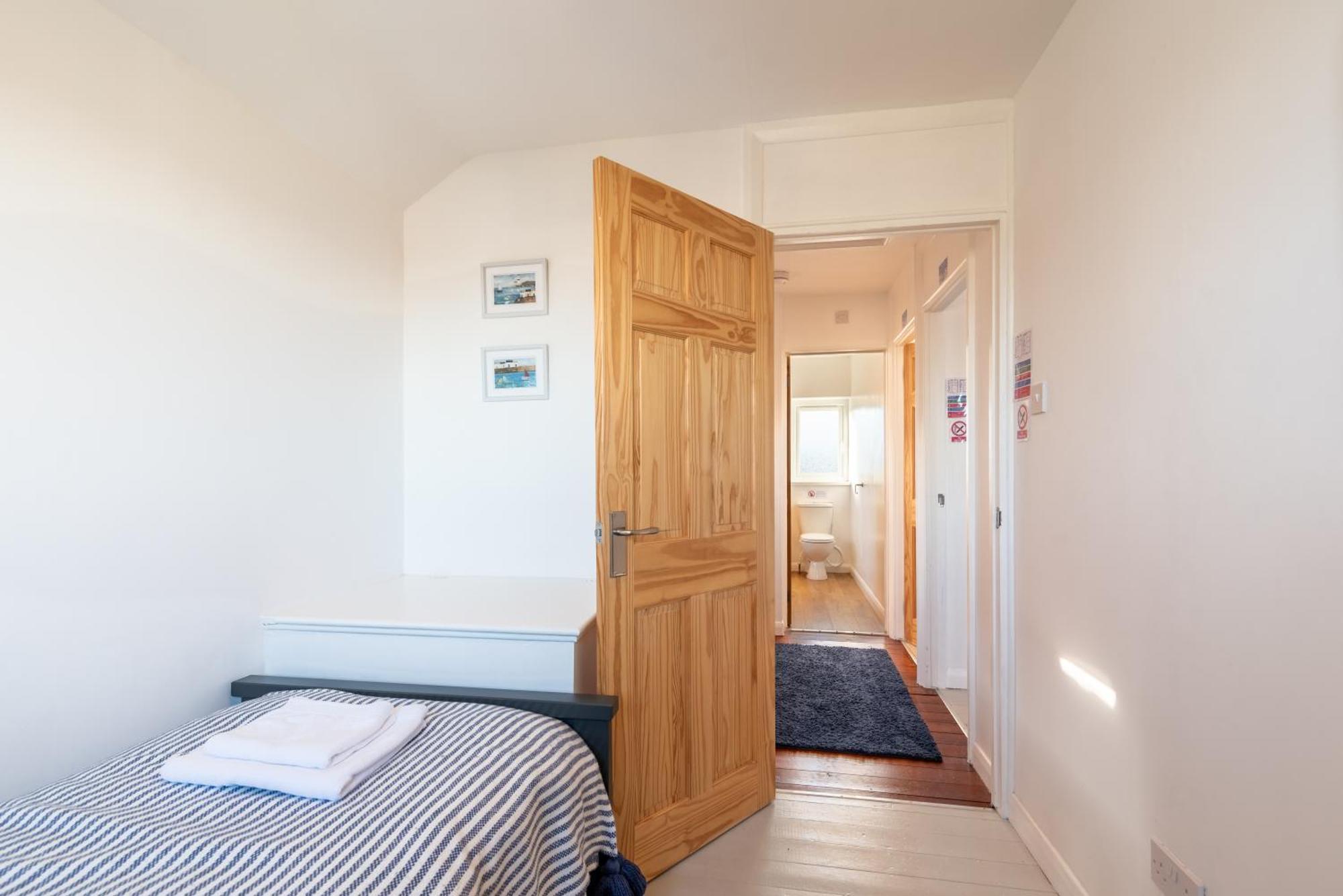 Port View House 3-Bedroom Self Catering Family Home With Garden Near Cardiff Exteriör bild